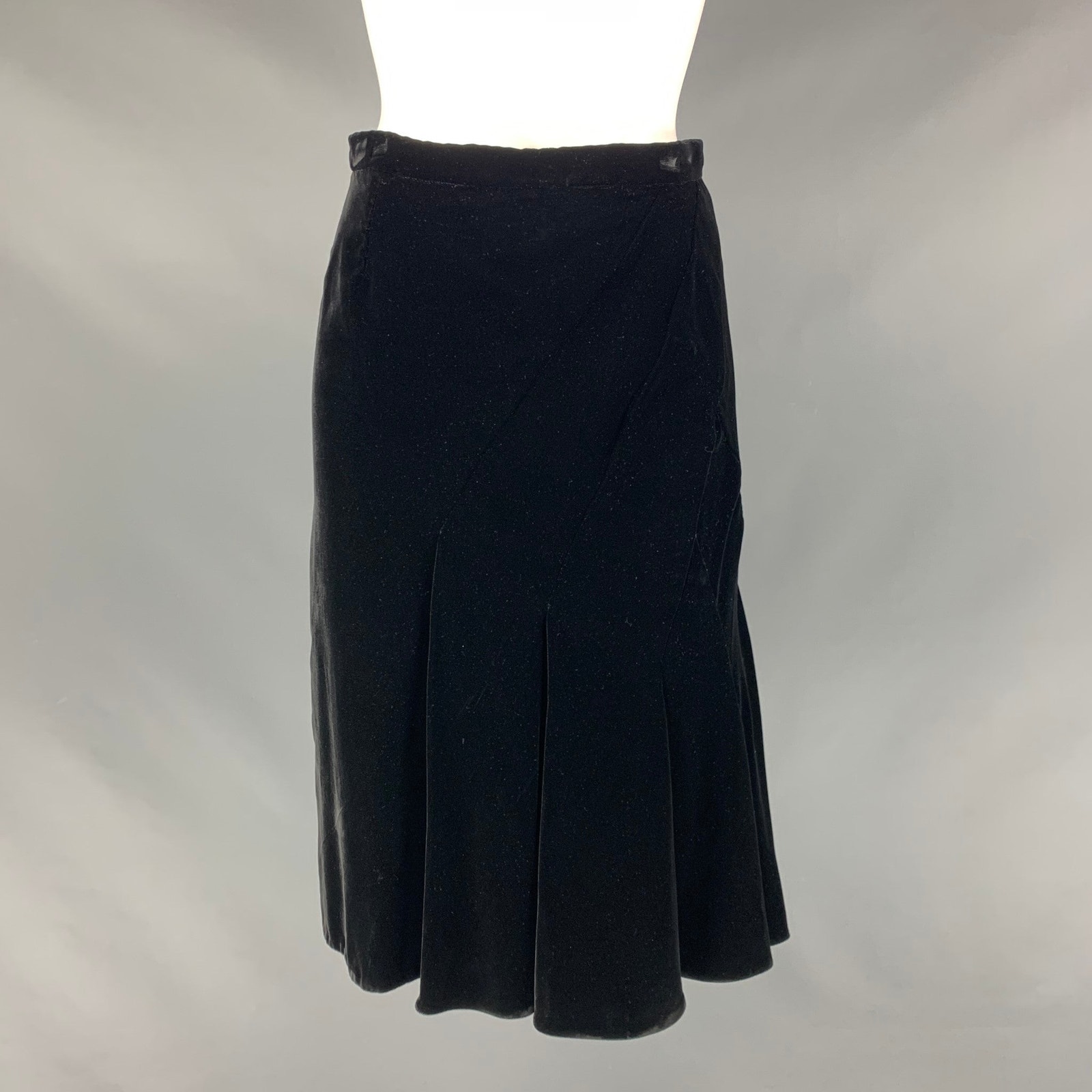Dolce & Gabbana Size 4 Black Viscose & Silk Solid Pleated Skirt